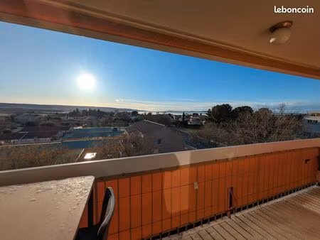 t2 meublé 40 m² – vue étang – parking – la signore