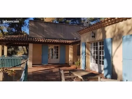 studio 1 pièce 45 m²