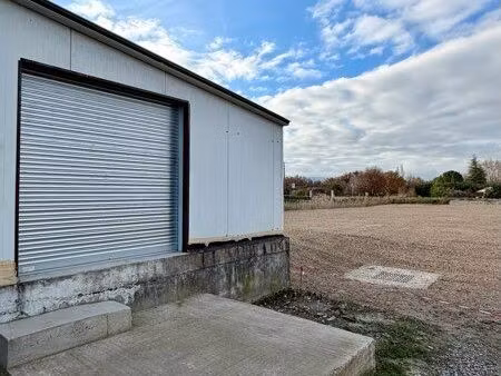 entrepôt / box de stockage . alarme + électricité
