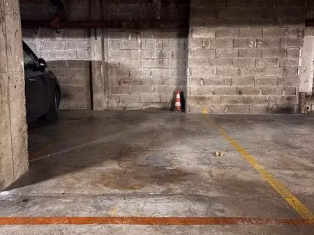 parking/box 14 m² marseille