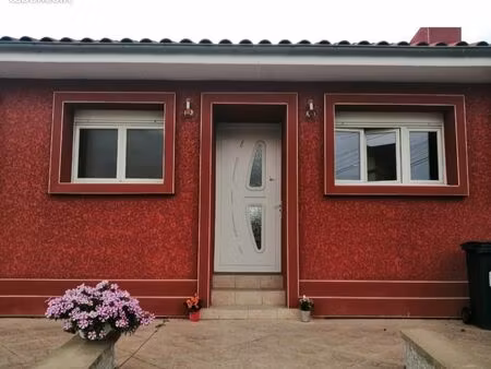 maison meublée 80m3 3 chambres + terrain + dependances