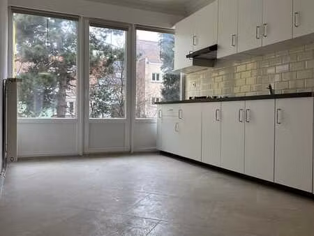 appartement 2 chambres à louer – prince de liège