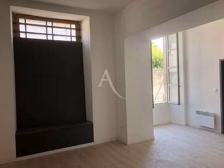 location appartement 2 pièces à fontenay-le-comte (85200) : à louer 2 pièces / 41m² fonten