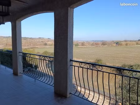 maureilhan – villa divisée en 4 appartements – espace loisirs avec piscine intérieure – vu