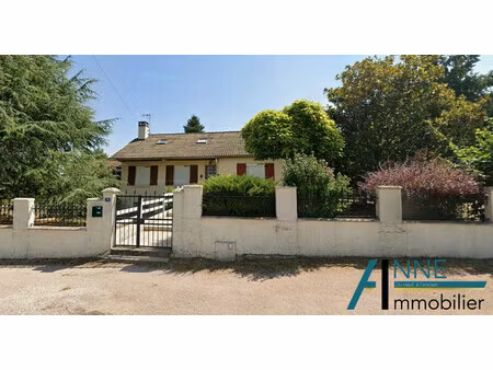 chagny agréable maison dans un cadre verdoyant  proche des comm