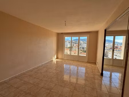location appartement 3 pièces  57.10m²  nice