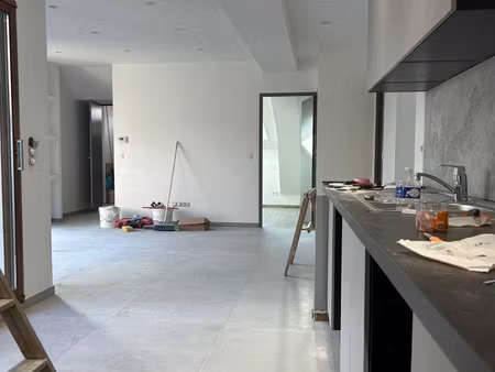 t3 rénové avec terrasse centre voreppe (38340)