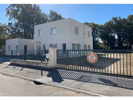 mixte activités bureaux a louer