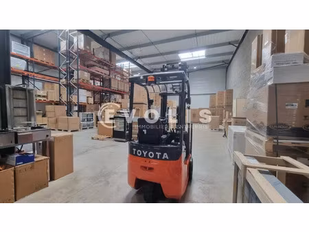 locaux aménagés en très bon état