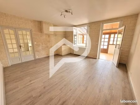 maison 7 pièces 206 m²