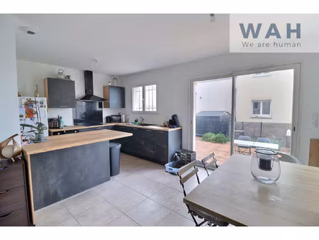 vente maison 4 pièces 75 m2 en r+1 30600 vauvert