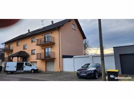 grand f3 avec double garage et parking