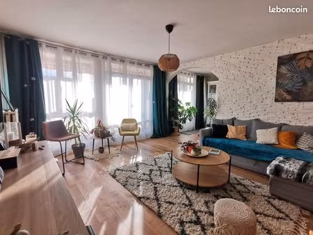 t5  lumineux et moderne – quartier résidentiel très calme