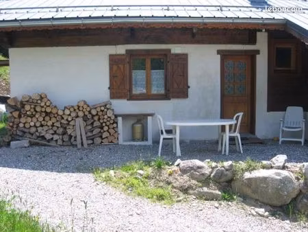 location studio meublé