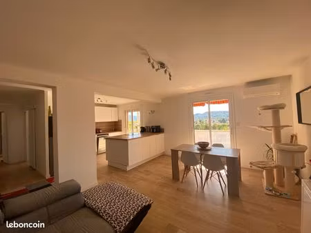 a louer : appartement t2 de 65m2 en résidence avec terrasse  cave  climatisation réversibl