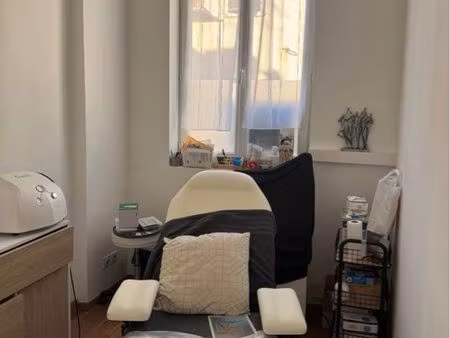 location de 10 m2 dans bureau