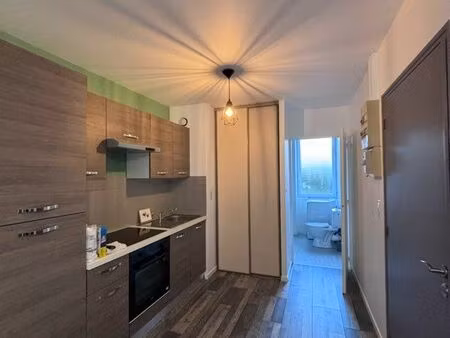 studio à louer (les touches)