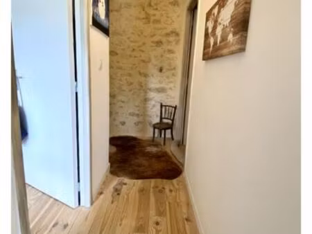 maison 2 chambres  jardin garage  piscine....