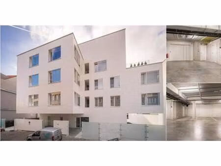 parking à louer à lange schipstraat 100 malines (rbv11781)