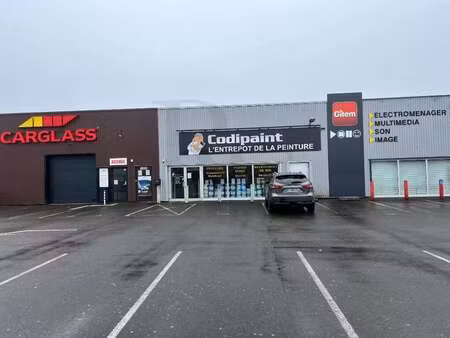 location bureaux et commerces à flers (61100) : à louer / 350m² flers