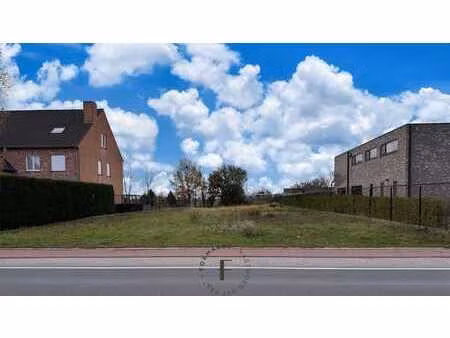 ruim perceel bouwgrond van 1.159 m² met zuidoost oriëntat...