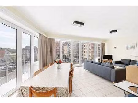 hoekappartement met vijf slaapkamers op toplocatie in dui...