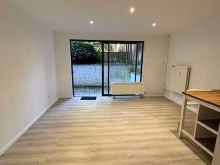 studio central avec terrasse