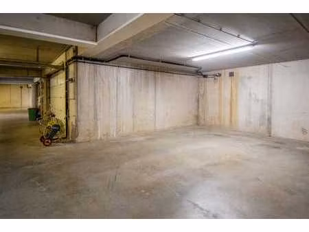 place de parking couverte à vendre