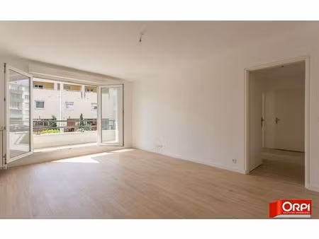 location appartement  m² t-3 à saint-michel-sur-orge  977 €