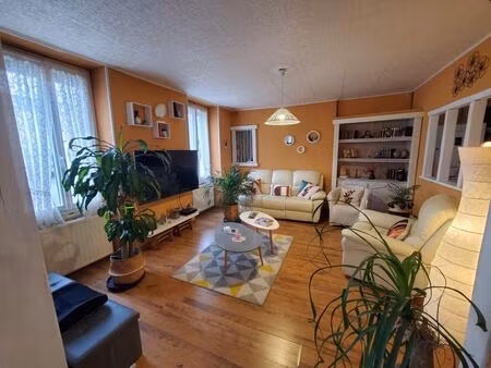 vierzon village - maison de ville avec commodité de plain-pied