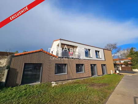 vente appartement 2 pièces 44 m² à chateau-d'olonne (85180)  168 000 €