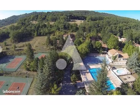 terrain 80 pièces 3225 m²