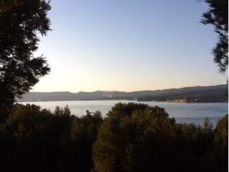 t2 30m2 saint-cyr-sur-mer  la madrague