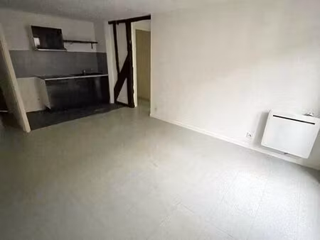 à louer : charmant appartement en plein cœur du centre-ville
