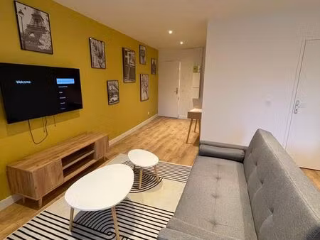 t3 meublé rénové en plein centre ville