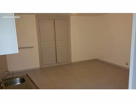 loue studio 29m² (centre ville d'evron)