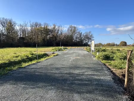 vente terrain 484 m² à la pouëze (49370)  60 502 €