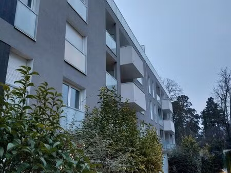 location appartement 1 pièce 27 m² à lyon 5 (69005)