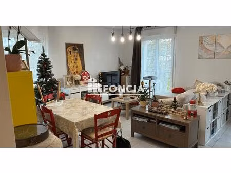 appartement t4  74 m2  avec balcon- cahors