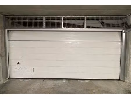 box fermé  de 4 places