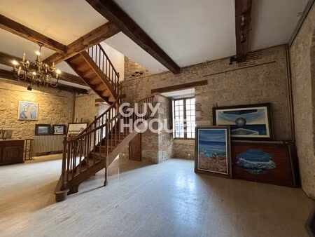 une adresse chargée d’âme au cœur de la cité historique