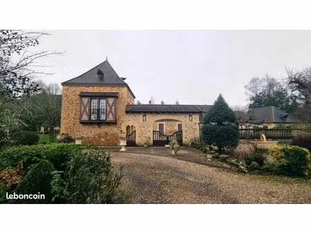 maison 6 pièces 176 m²