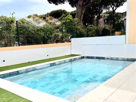 appartement standing haut de gamme meublé 3 pièces   piscine   climatisation. très proche 