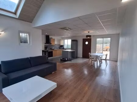 t2 meublé 66 m² – terrasse & jardin – entretien inclus – chevaigné