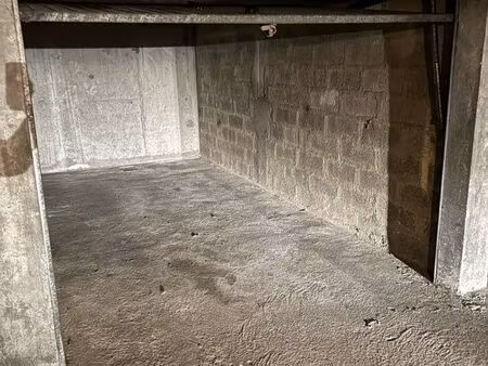 garage fermé  à louer dieppe