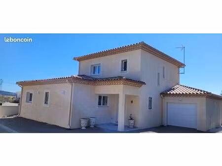 belle villa contemporaine rt 2012 classe a  très bien équipée