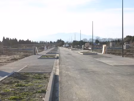 vente terrain 300 m² à elne (66200)  101 000 €