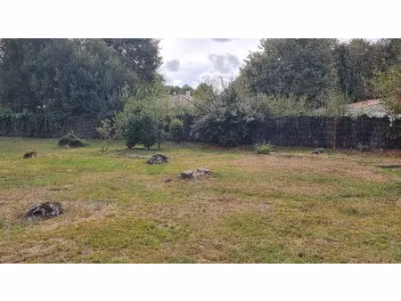 vente terrain 650 m² à ludon-médoc (33290)  150 000 €