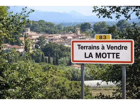 vente terrain 880 m² à la motte (83920)  212 000 €