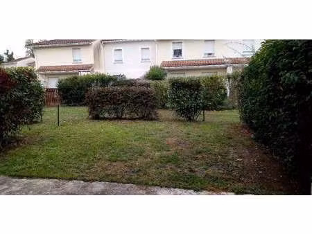 location maison à saint-seurin-sur-l'isle (33660) : à louer / 60m² saint-seurin-sur-l'isle